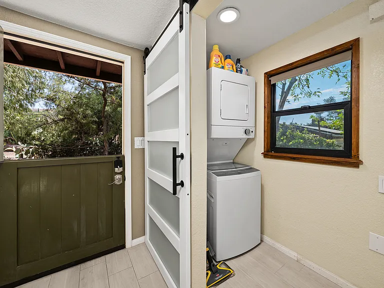 20276 Sycamore Dr — Photo 29