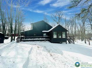 103 Ashley Ct, Bushkill, PA 18324