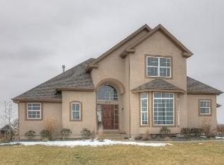 19300 Newcastle St, Spring Hill, KS 66083