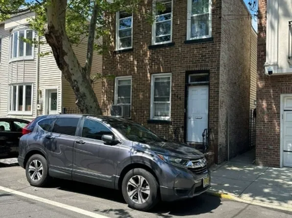115 Polk St, Newark City, NJ 07105