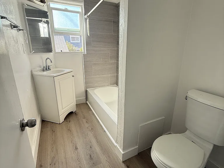 1801 N Gramercy Pl #3 — Photo 14