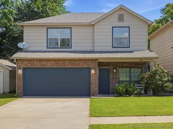 308 E 4th St, Claremore, OK 74017