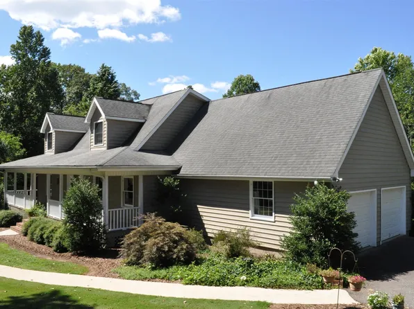 505 White Oak Ln, Tryon, NC 28782