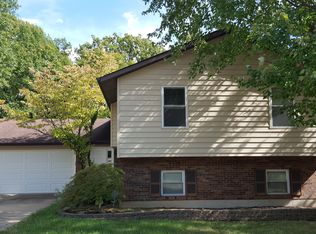 2228 Graystone Dr, Saint Charles, MO