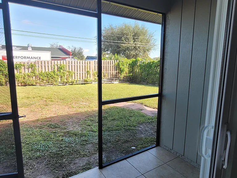 11232 Pendleton Ave — Photo 32