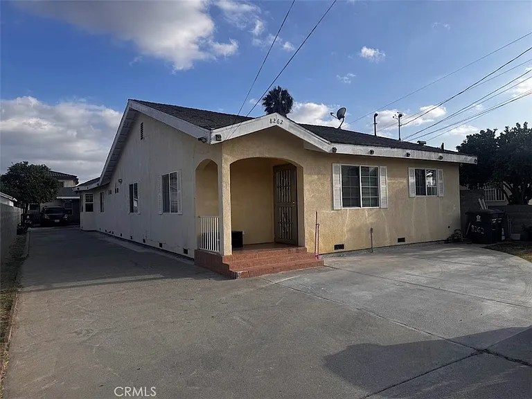 8262 Graves Ave — Photo 10