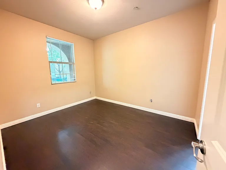 1831 Crimson Ct #8 — Photo 11