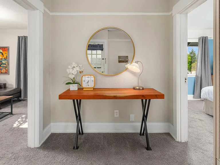 2313 Everett Ave #3 — Photo 5