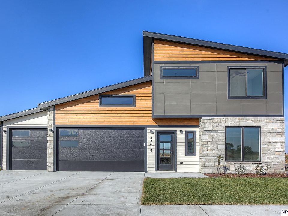 1st image of 28618 Laurel Circle Valley NE