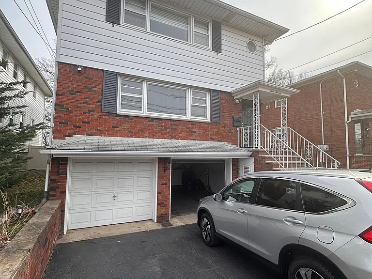 311 Kennedy Dr #2 — Photo 2