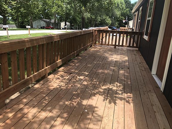 4th image of 8285 Center Dr