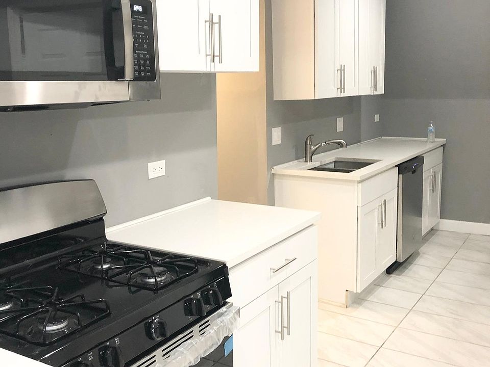1st image of 1107 N Karlov Ave #1