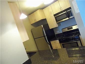 4th image of 210 N 17th St Unit 903