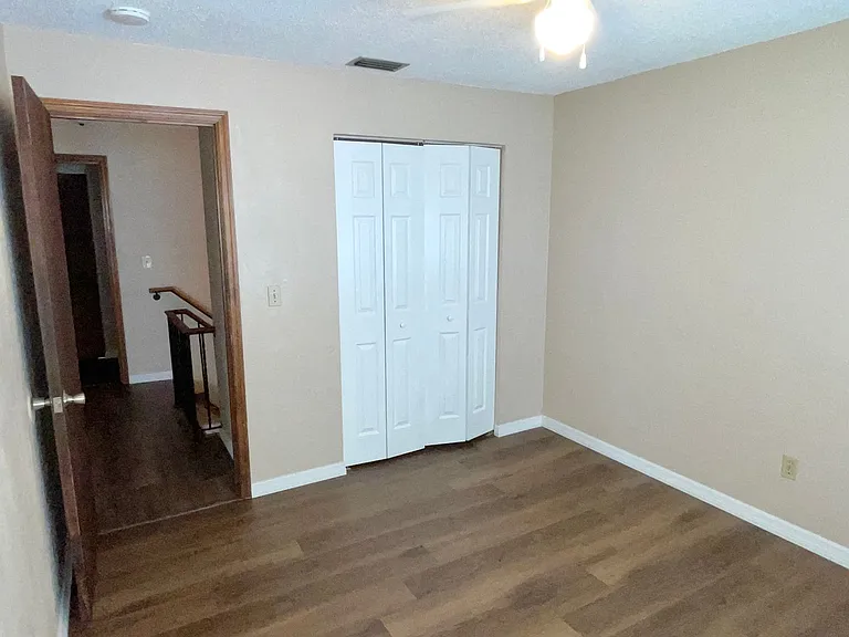 2085 Oak Meadow Cir — Photo 6