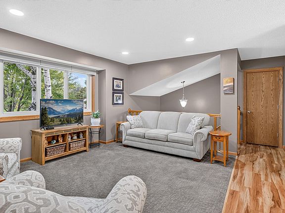 5th image of 11012 Xylon Ln N