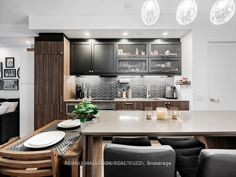 783 Bathurst St #227 — Photo 3
