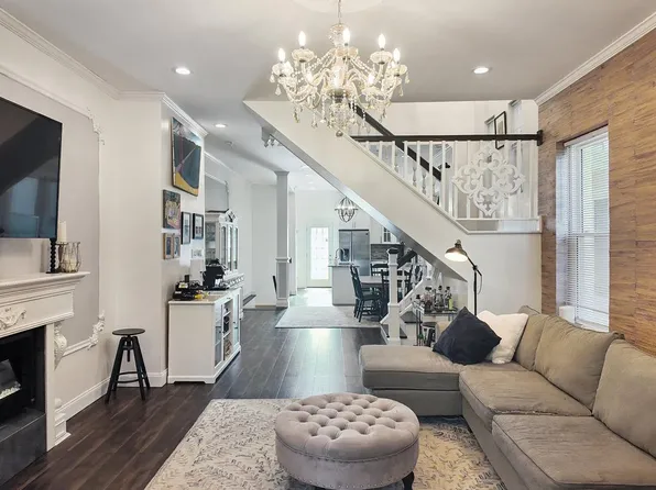 224 W Penn St, Philadelphia, PA 19144