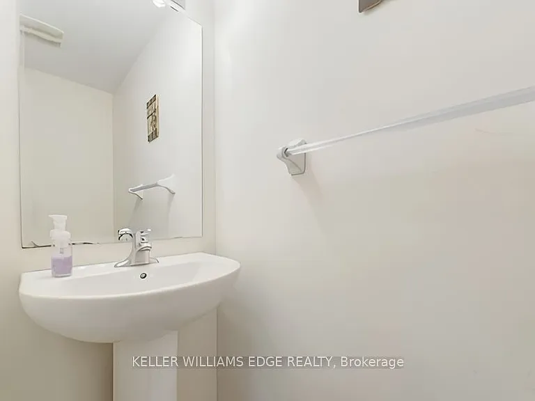 383 Dundas St E #38 — Photo 7
