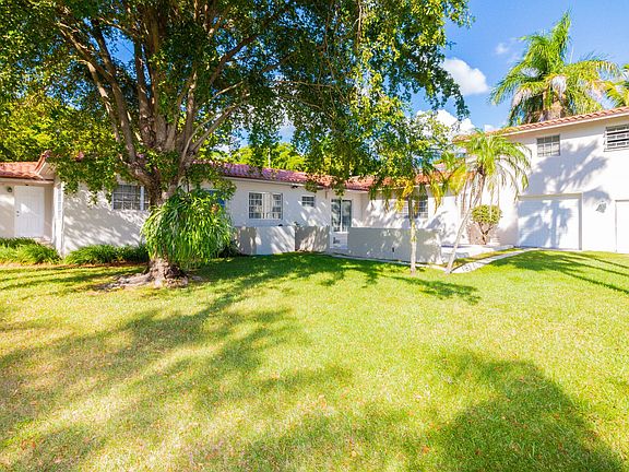 4th image of 5211 Alhambra Cir