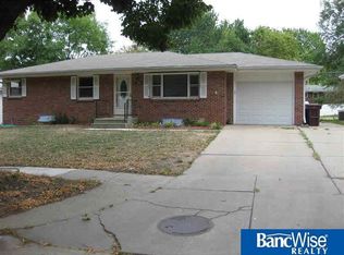 720 55th St N, Bismarck, ND 58504