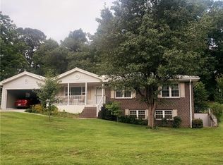 6918 N Cherry Cir, Lithia Springs, GA 30122