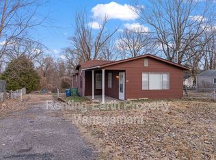 9746 Diamond Dr, Saint Louis, MO 63137
