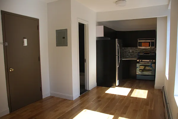 Rented by The InHouse Group | media 38