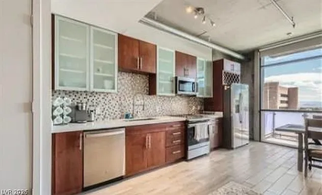 Studio, 1.0 bath, 610 sqft, $1,999 — Photo 4