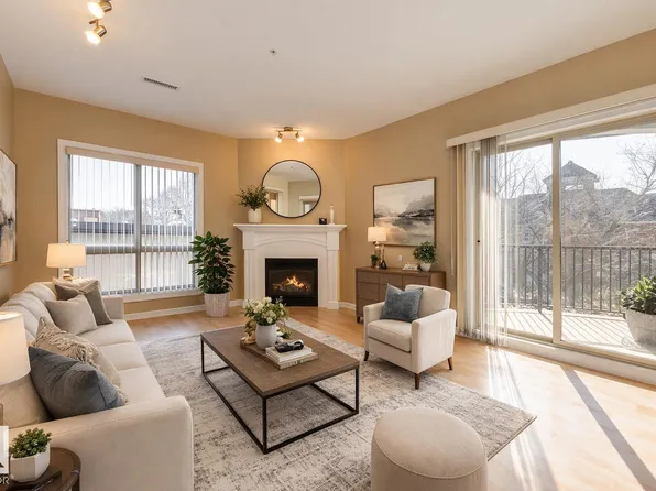 10630 78th Ave NW #301, Edmonton, AB T6E 1P5