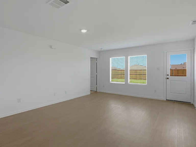2536 Farrier Ln — Photo 3