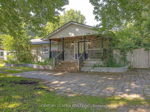 2070 Saint Paul Rd, Innisfil, ON L9S 1V2