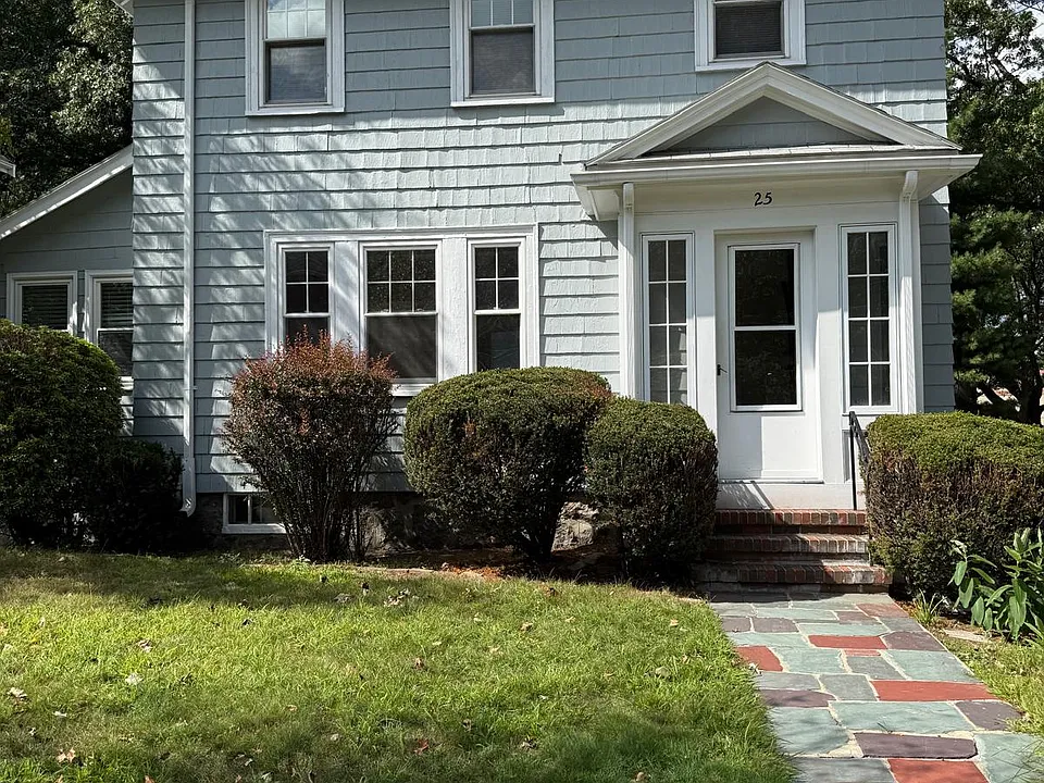 25 Farmington Rd