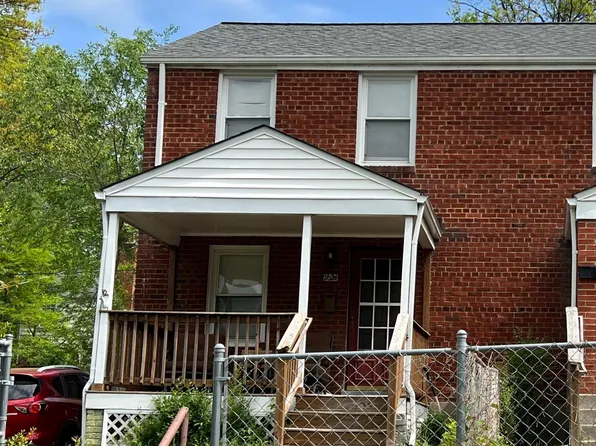 2624 Farmington Dr, Alexandria, VA 22303