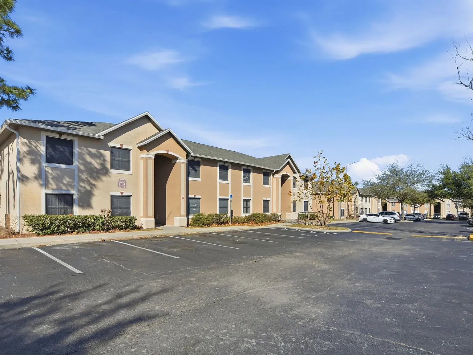 Silver Hills Apartments — Photo 2