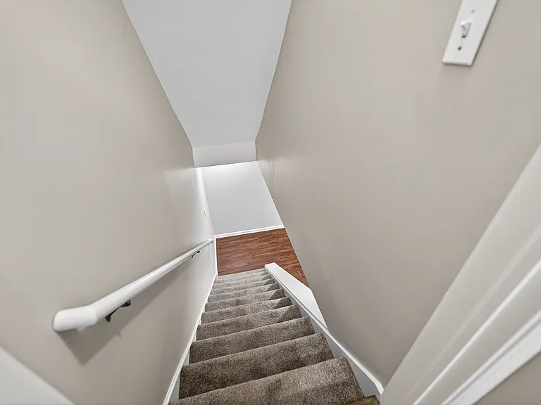 212 Amherst Ct #C — Photo 30