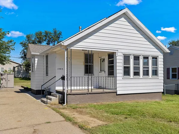 1405 Fisher St, Pekin, IL 61554