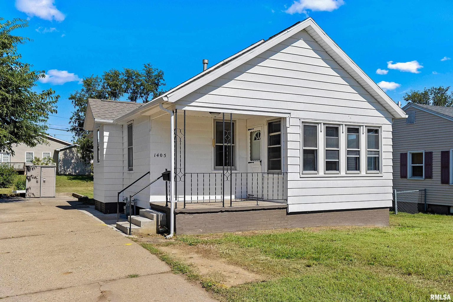 1405 Fisher St photo 1