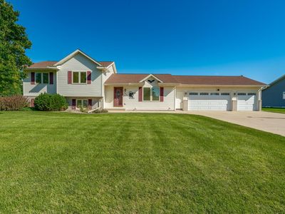 901 9th Ave SE, Waseca, MN, 56093