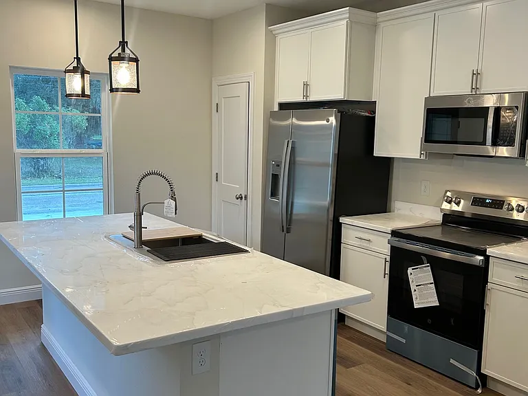 206 W Fox St #A — Photo 24