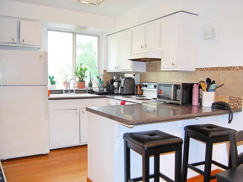 1st image of 539 W Stratford Pl APT 509