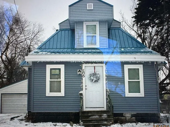 135 Dearborn Ave, Waterloo, IA 50703