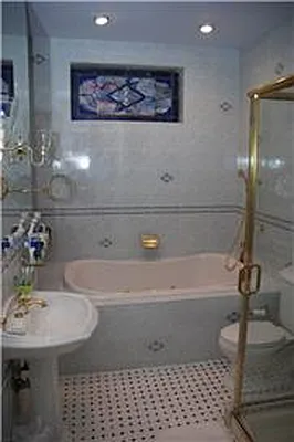 Rented by Zgodny Real Estate | media 13