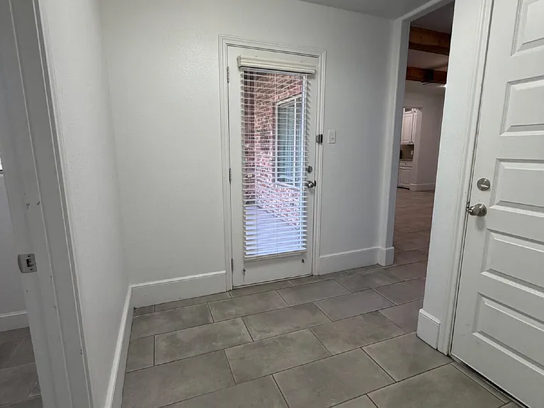 6303 73rd St #B — Photo 14