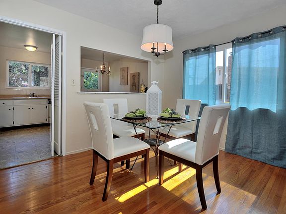 5th image of 4658 De Silva St