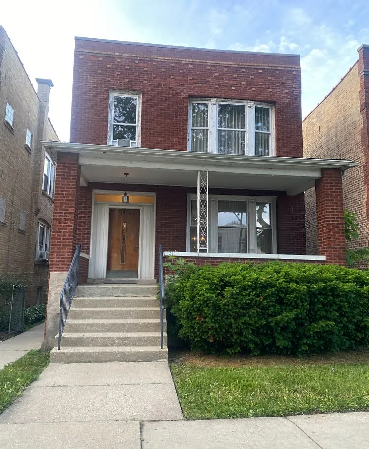 3 bed, 1200 sqft, $1,800 — Photo 1