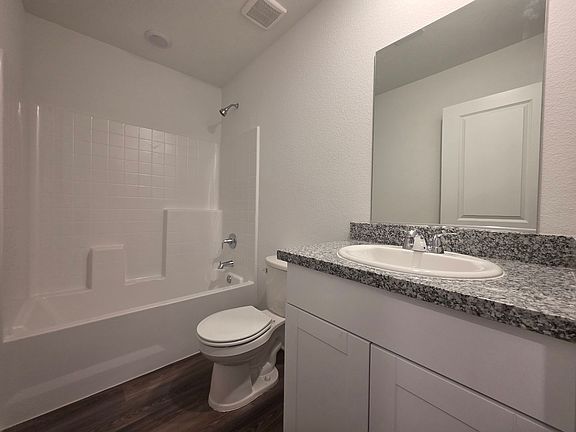 4th image of 3432 Sunbeam Dr