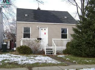 368 W Dallas Ave, Madison Heights, MI 48071