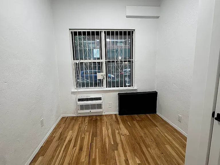321 E 25th St #1B — Photo 8