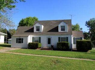 400 Plattsburg St, Lathrop, MO 64465