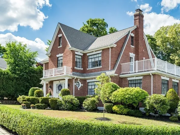 51 Elm St, Belmont, MA 02478